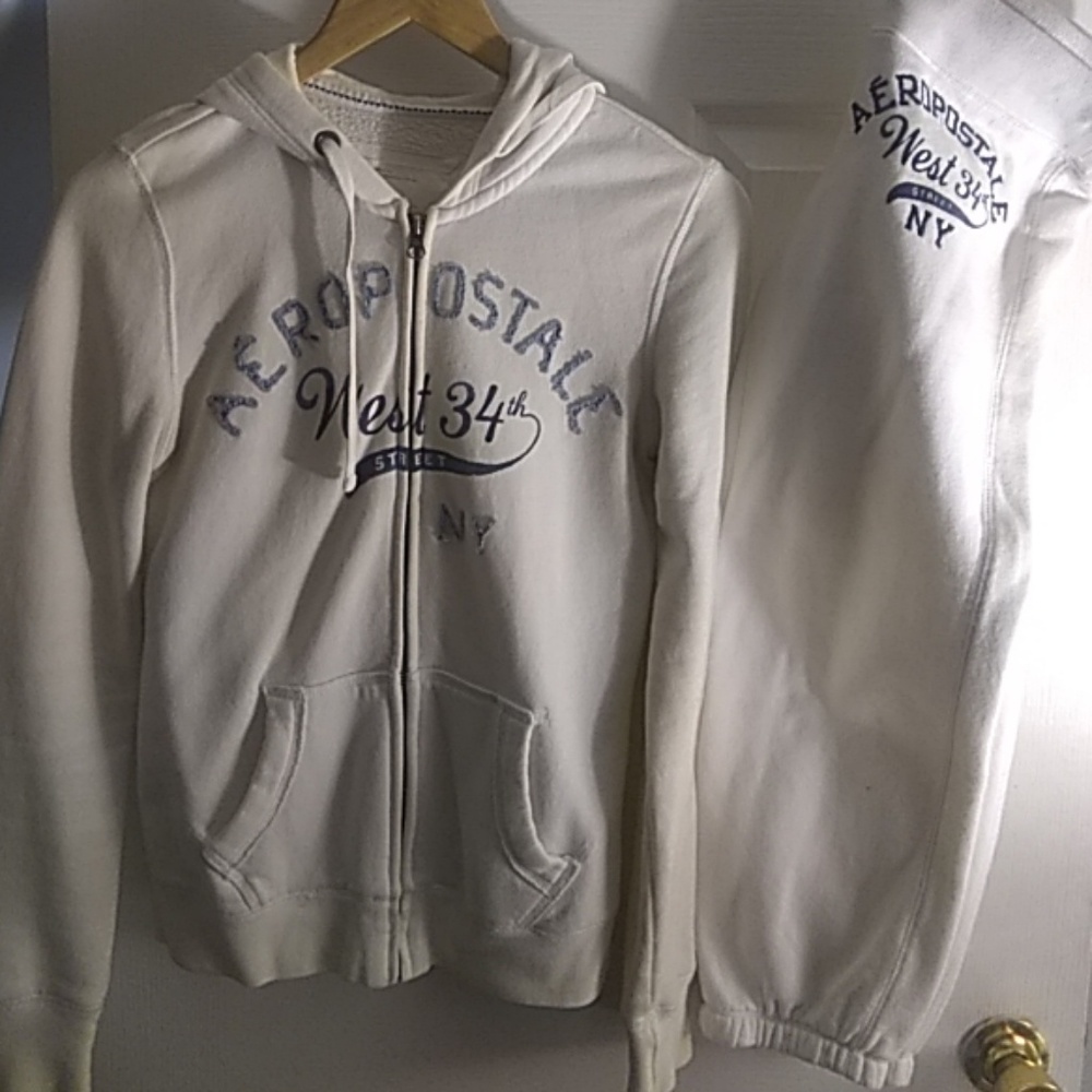 AEROPOSTALE  hoodie and cropped sweatpants